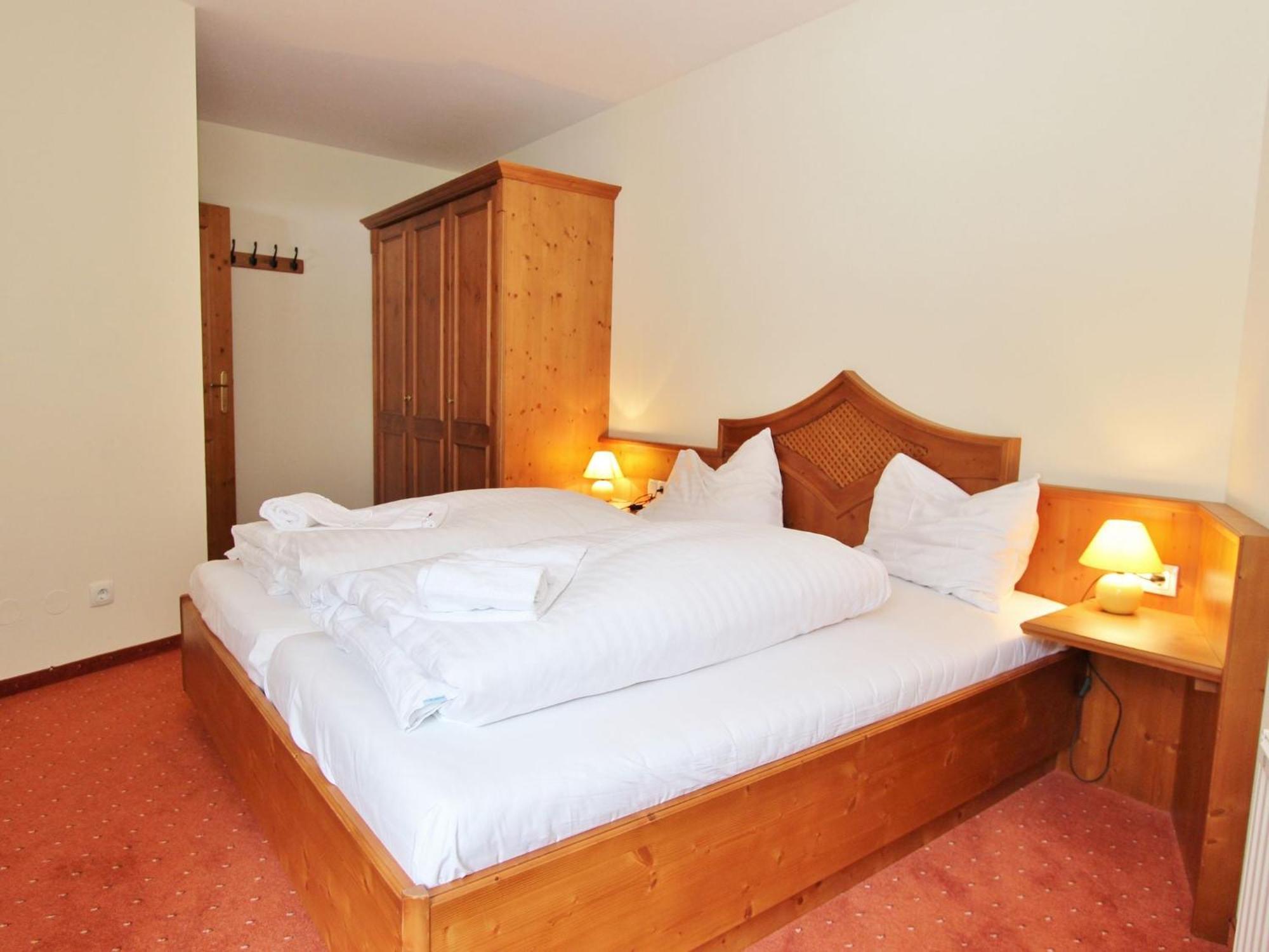 Chalet Large In Hinterglemm *